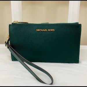 Michael Kors Jet Set Travel Double Zip Wristlet
